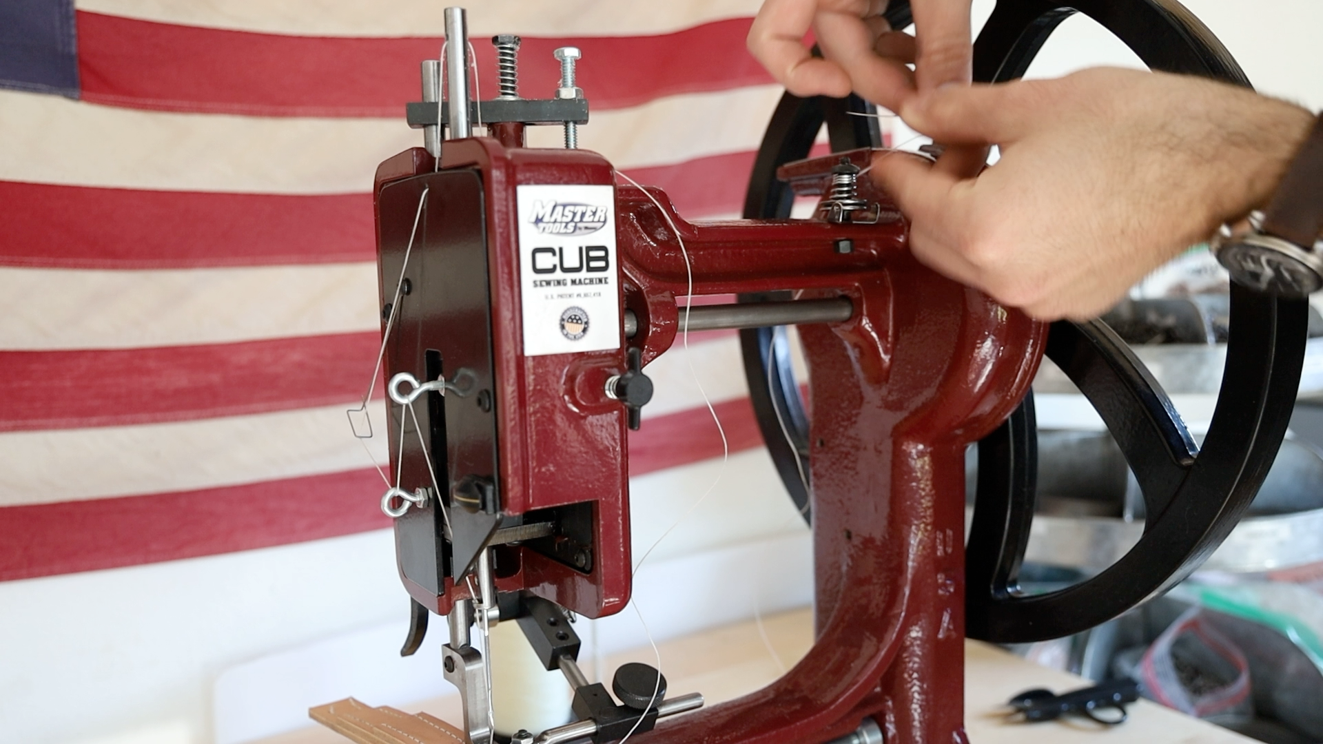 Master Tool Cub Manual Leather Sewing Machine, Aluminum – Weaver Leather  Supply